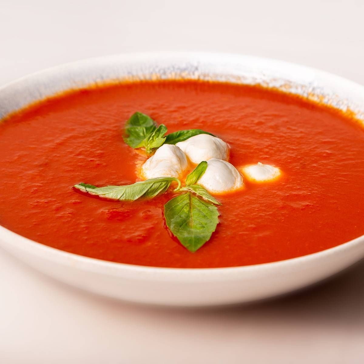 Supa de Rosii cu Mozzarella